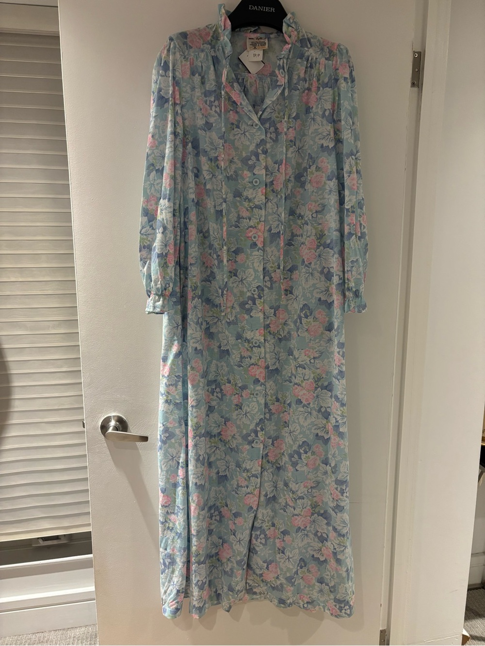 Vintage Mr Robert Floral Button-Front Maxi robe / loungewear